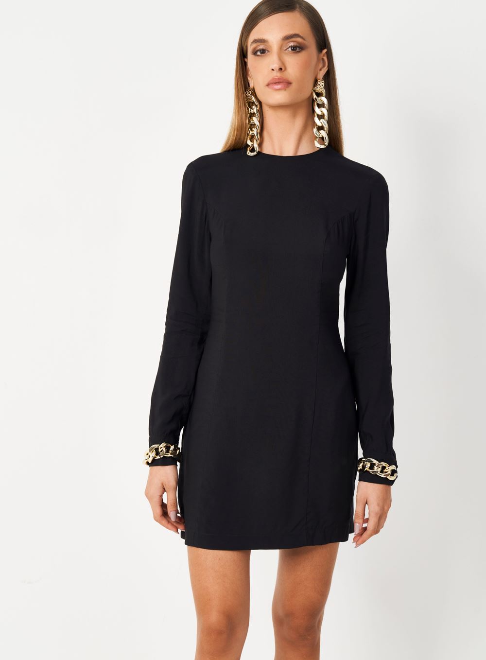 Elegant Chain-Trimmed Noir Dress
